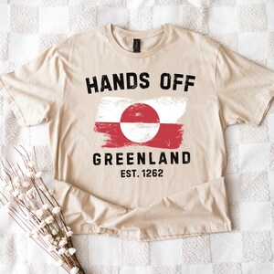 Händerna borta från Grönland-tröja, Grönland är vårt T-shirt, Grönlands flagga-tröja, Grönländsk skjorta, Politiskt uttalande-tröja, Stå med Grönland bild 5