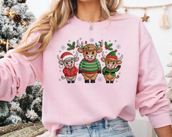 Felpa e maglietta con simpatica mucca natalizia, maglietta con mucca delle Highlands, regalo per gli amanti delle mucche, felpa con cappuccio natalizia in stile fattoria