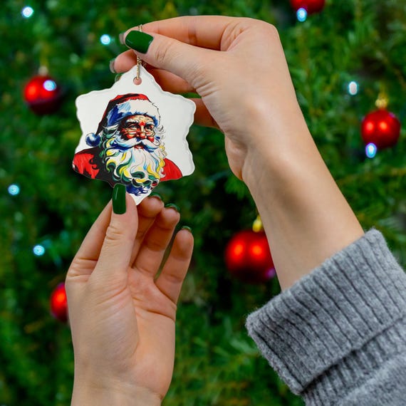 抽象的なサンタの陶器のオーナメント：ユニークなクリスマスツリーの