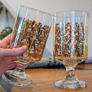 Vintage Gold Leaf Pattern Glasses, Barware, Drinkware, MCM Drinking Glasses- Set of 2