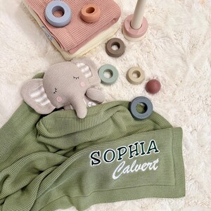 Personalized Embroidered Knit Baby Blanket: Soft Cotton, Newborn Gift