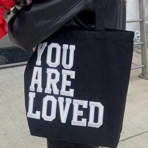 Bolsa de mano "Eres amado"
