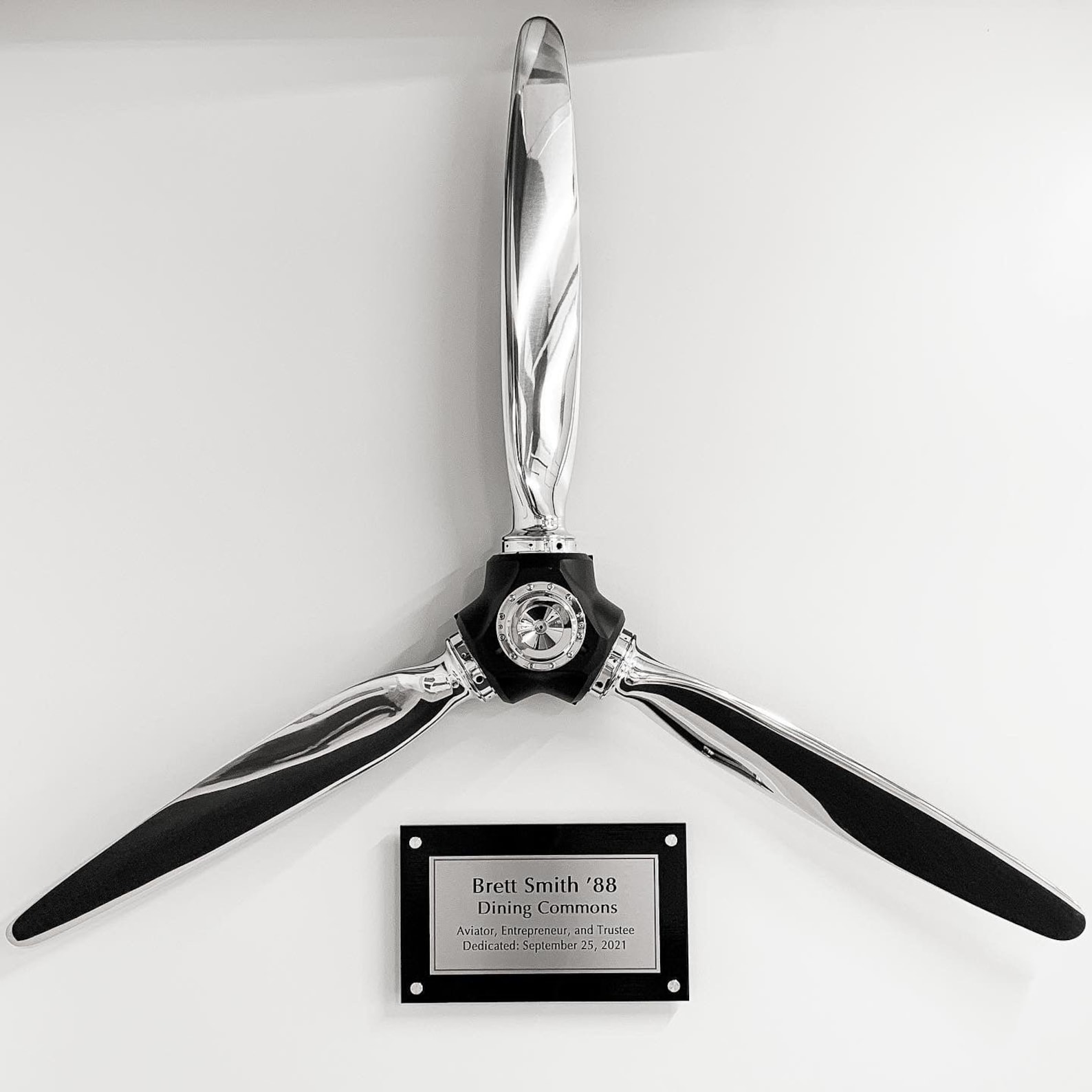 3-bladed Mccauley Cessna 74