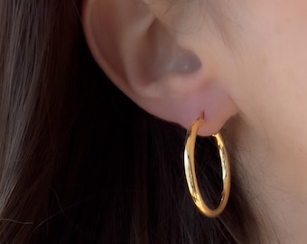 14k Gold Staple Hoop Earrings: Waterproof Tarnish-Free Everyday Big Hoops
