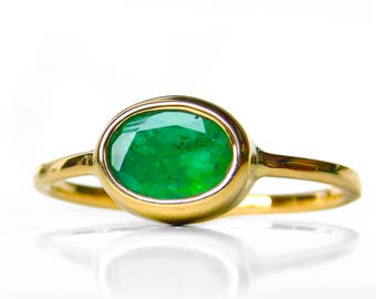 Emerald ring - Gold ring with green emerald - horizontal emerald ring - May birthstone ring