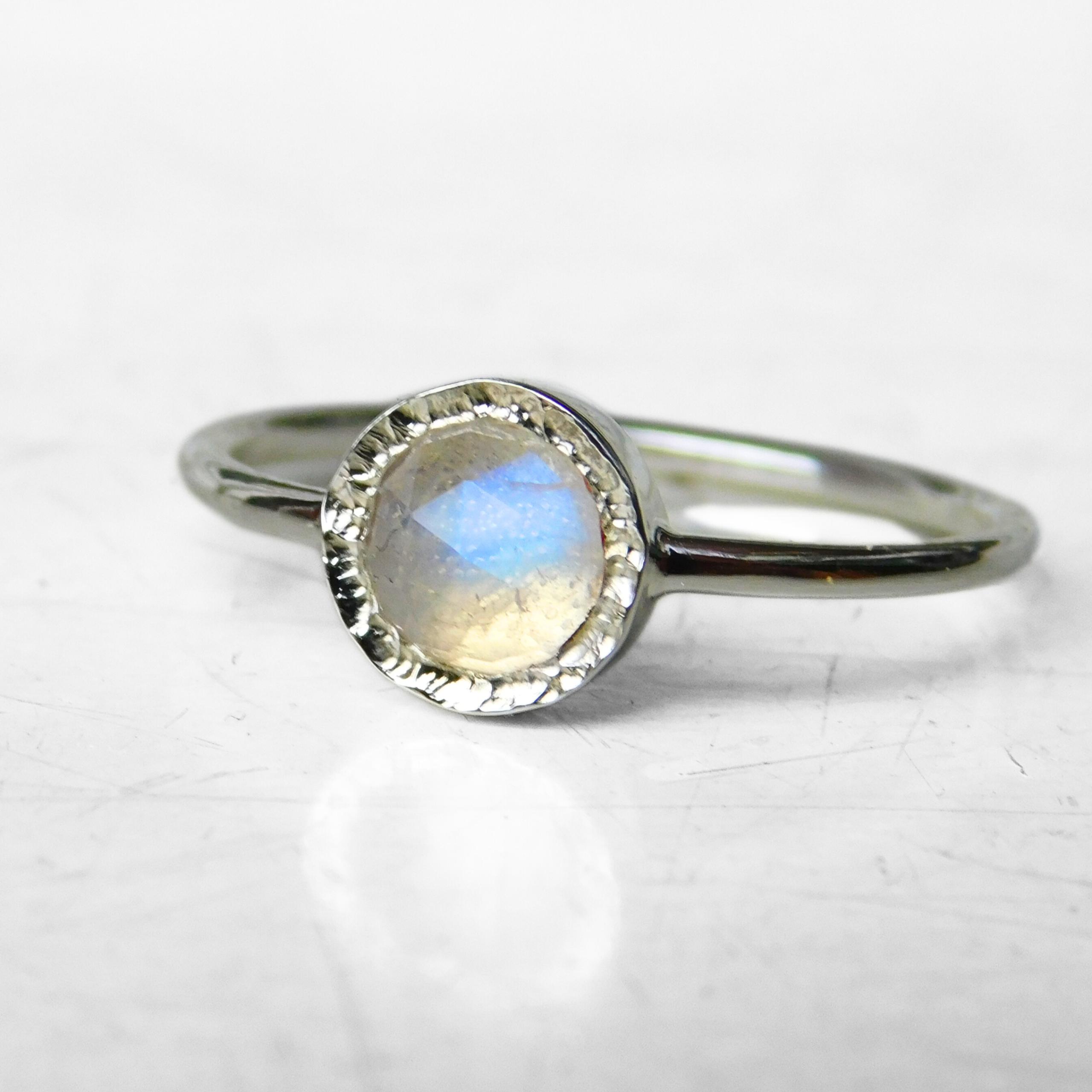 Sterling silver ring with natural moonstone - solitaire silver 925 ring - moonstone rose cut - round moonstone ring - silver ring