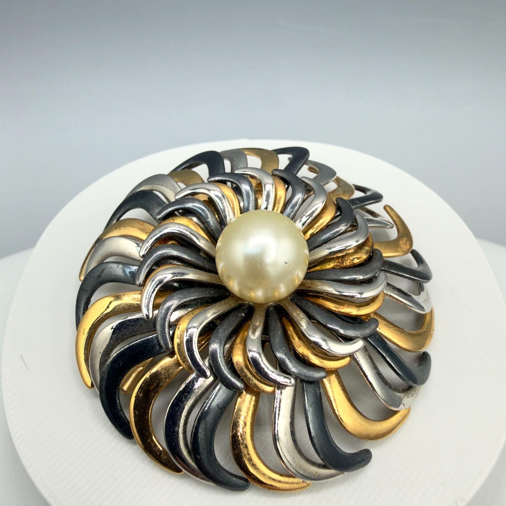 Napier Vintage Brooches - Etsy