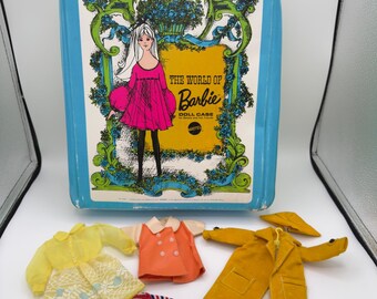 Coffret De Rangement Vintage Barbie Et Ken - 1963 - Rouge - Avec 2 Poupées Et Vêtements