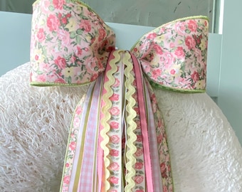 Conjunto de cinta floral de rosas de primavera para corona con lazo y clip metálico incorporado.