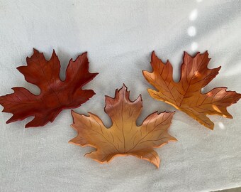 Plateaux d'automne en cuir pour feuilles