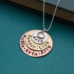 Collar de Madre o Abuela en Tres (3) Capas Collar de Plata, Cobre y Latón Joyería Personalizada Estampada a Mano