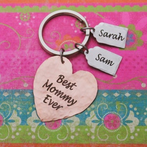 Llavero personalizado para mamá: corazón de cobre grabado, nombres de niños personalizados