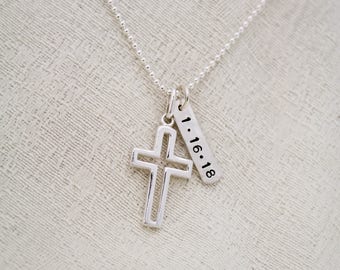 Collana personalizzata per battesimo e comunione, 20 mm, gioielli battesimali per bambino e bambina, gioielli in argento, ciondolo a croce inciso, collana regalo per la cresima - Italia