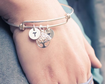 Personalized Family Tree Bangle, Grandma Bracelet, Tree of Life Bracelet, Mother's Initial Bangle, Grandmother Bracelet, Mother's Day Gift