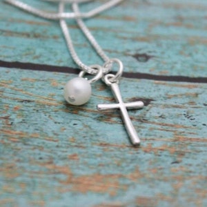 Confirmation Gift - Cross Necklace for Girls in Sterling Silver - Communion Gift - Minimalist Cross Necklace - Simple Cross Jewelry