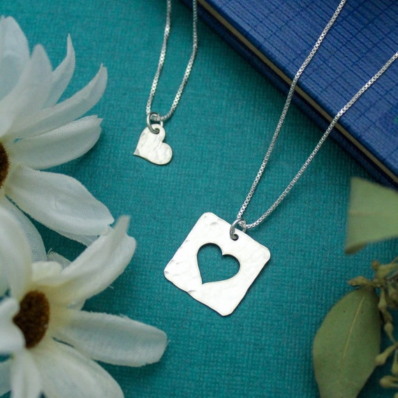 Personalized mother daughter necklace set outlet