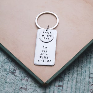 Proud of You Dad Keychain, Dad Sobriety Key Chain, Sobriety Key Chain, Gifts for Him, Great Father&#39;s Day Gift, Father&#39;s Day Gift, AA Gift