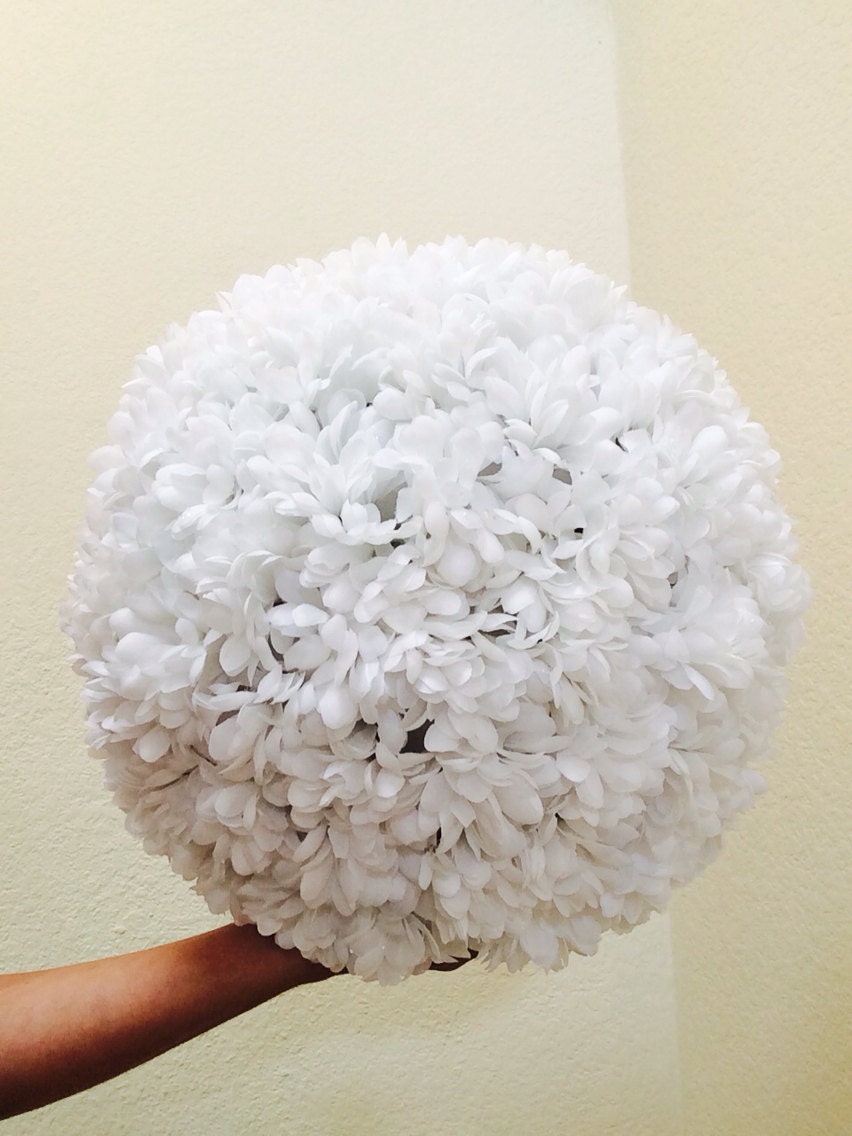 Large Kissing Ball for Pool Decoration or Table Settings Etsy