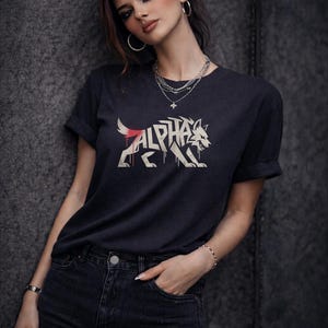 Alpha Wolf Shirt – Fierce Feminine Graphic Tee – Strong Woman Statement Shirt – Edgy Minimal Wolf Design – Dark Aesthetic Top