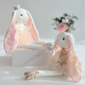 Conejito de peluche personalizado de la princesa Verónica, conejito bordado con nombre, regalo de Navidad para niña, regalo para recién nacido, regalo para niña de las flores.