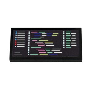 Könnte beinhalten: Ein schwarzes rechteckiges Objekt mit einem bildschirmähnlichen Design. Der Bildschirm zeigt farbige horizontale Linien und vertikale Spalten, die an Code oder Datenvisualisierung erinnern. Das Objekt hat eine glänzende Oberfläche und eine minimalistische Ästhetik.