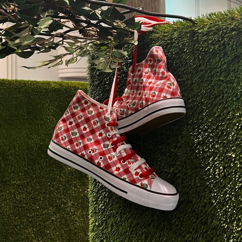 Deluxe Luna Lovegood Replica Cherry Converse