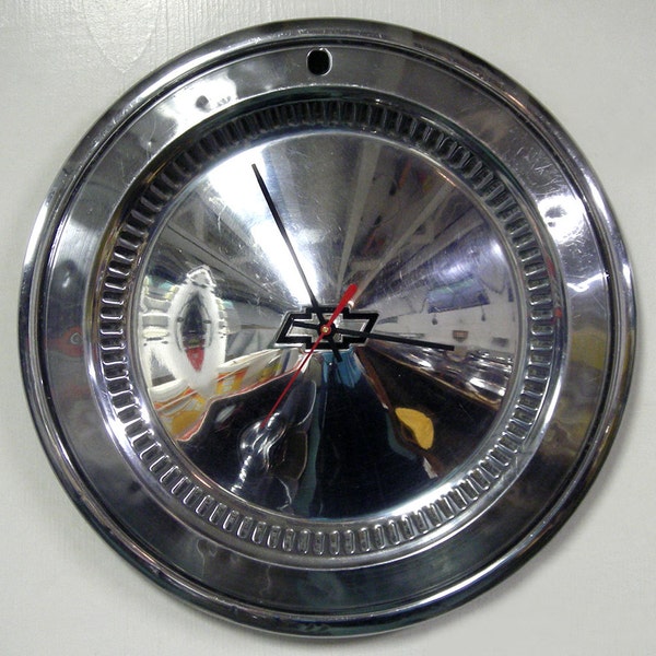 Chevy Hubcap Wall Clock - 1975 Chevrolet Chevelle Impala Hub Cap Art - Gifts for Him - Boyfriend Father's Present - Automotive Wall Decor