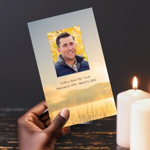 Plantilla de tarjeta de oración conmemorativa de pesca en el lago / Plantilla editable de Canva / 2,5 x 4,25 pulgadas / DIY / Papelería funeraria con temática de pesca en el lago