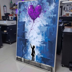 Purple Heart Balloon Street Art Canvas - Stedelijke muurdecoratie, liefde en hoop graffitiprint, moderne popart voor thuis of op kantoor, klaar om op te hangen