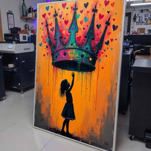 Art mural couronne de rêves, silhouette de fille avec une couronne de coeur, peinture coeur, toile urbaine contemporaine, art mural coeur prêt à accrocher
