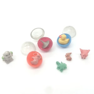 Dollhouse miniature real capsule toys gashapon with mini toys, 1/12 scale image 3