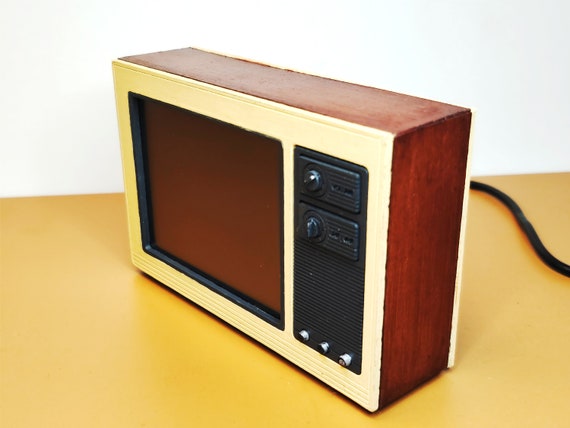 Zwarte Die Televisie Op Wit Met Het Chroma Groene Scherm Wordt Ge%c3%afsoleerd Image122854240 Zwarte Die Televisie Op Wit Met Het Chroma Groene Scherm Wordt Ge%c3%afsoleerd Image122854240