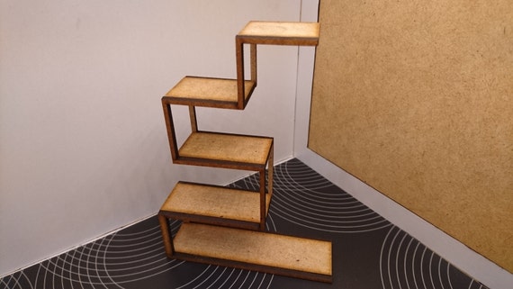 Caja de costura en miniatura de dos pisos en madera natural