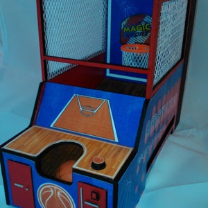 Dollhouse miniature working basketball shooting machine, with sound and lights, 1/12 scale image 2