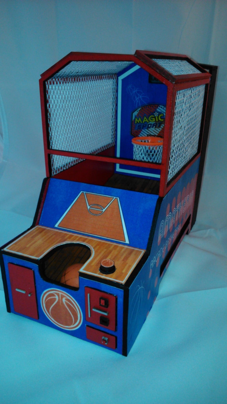 Dollhouse miniature working basketball shooting machine, with sound and lights, 1/12 scale image 2