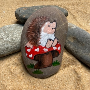 Hand Painted Hedgehog on Heart Mushroom Stone, painted stones, beach stones, personalized gift, mothers day, gifts for her, Unique Natural
