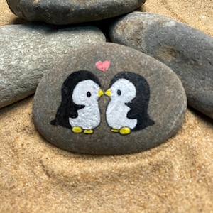Hand Painted Kissing Penguins Stone, painted stones, beach stones, personalized gift, mothers day, gifts for her, Unique Natural Decor