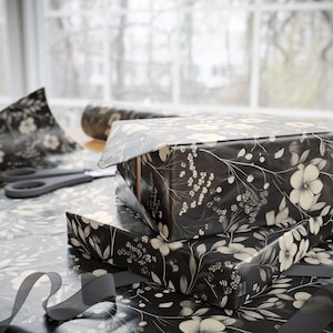 Elegant Floral Wrapping Paper: Black & White Vintage Style