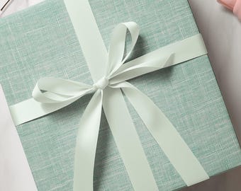 Mint Green Textured Print Gift Wrap: Elegant Eco-Friendly Wrapping Paper