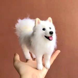 Needle Felted Samoyed Figurine: Custom Pet Memorial Sculpture