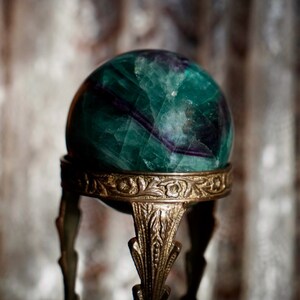 BRASS STAND Ornate Tri-Legged Metaphysical Fortune Teller Elegant Crystal Ball Sphere Display