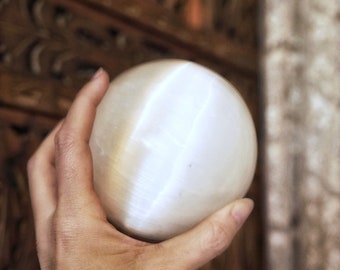 SELENITE SPHERE 100mm 4 Inch Orb Large Moon Stone Fortune Teller Ball Meditation Angelic Gazing Sphere