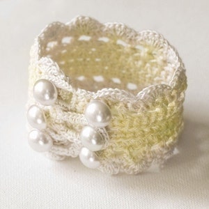 Girly Girl Cuff - Original Thread Crochet Pattern