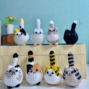 Handmade Crochet Cute Cat Keychain, Handmade Mini Crochet Amigurumi Cat Keychain, Gift for Cat Lovers, Cat Accessory Keychain