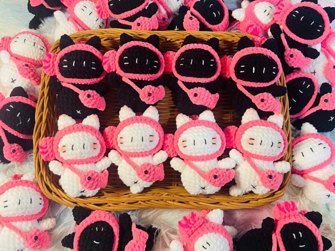 かぎ針編みのかわいい猫のキーホルダー、手作りのミニかぎ針編みの