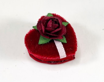 1/12 Scale Miniature Red Velvet Valentine Box