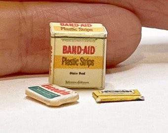 1/12 Miniature Retro Medicine Cabinet Items - band aids, aspirin - razor blades