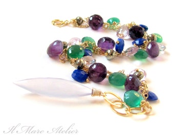 Amethyst, Lapis Lazuli, Onyx, Pyrite Gemstone Charm bracelet in Gold - Plumage