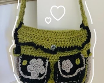 Sac messager au crochet//Joli sac cartable avec poches avant, poches latérales, feuille de fleur, sac messager bohème grunge vert et noir