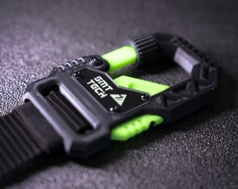 Sci-Fi Carabiner Clip: Cyberpunk Cosplay Gear, UV Glow Accent